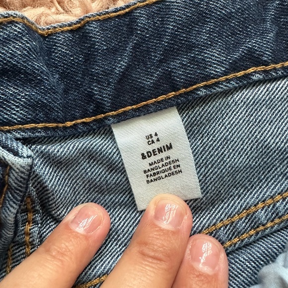 H&M denim skirt. - Picture 2 of 2